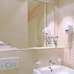 Regina ホテル 3*