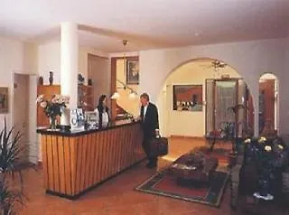 里贾纳酒店 酒店 3*
